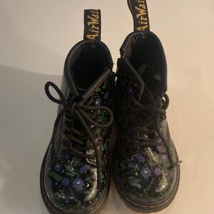 Dr. Martens - Black Floral - Boots - Kids Toddler Girl's - Size 7 - 1460T